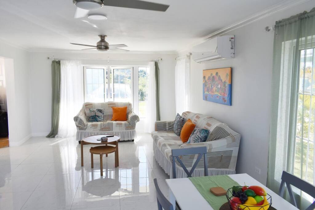 Villa Irie Vibes Ocean View à Negril Extérieur photo