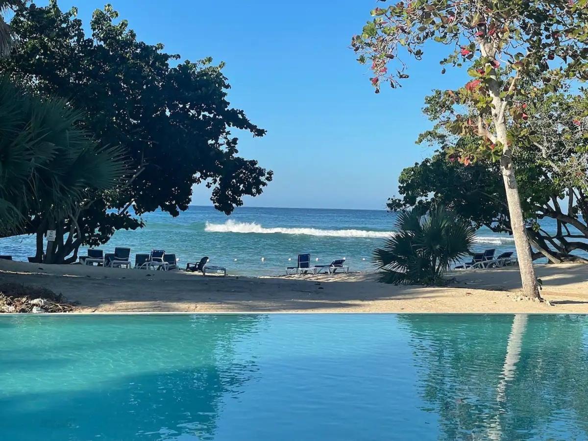 Villa Irie Vibes Ocean View à Negril Extérieur photo